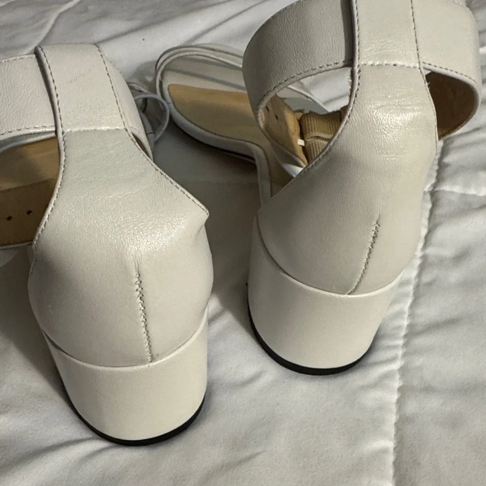 Jimmy Choo Jaimie 40 White Leather and PVC Block Heel Sandals Sz 39.5/ 9 - Picture 6 of 8